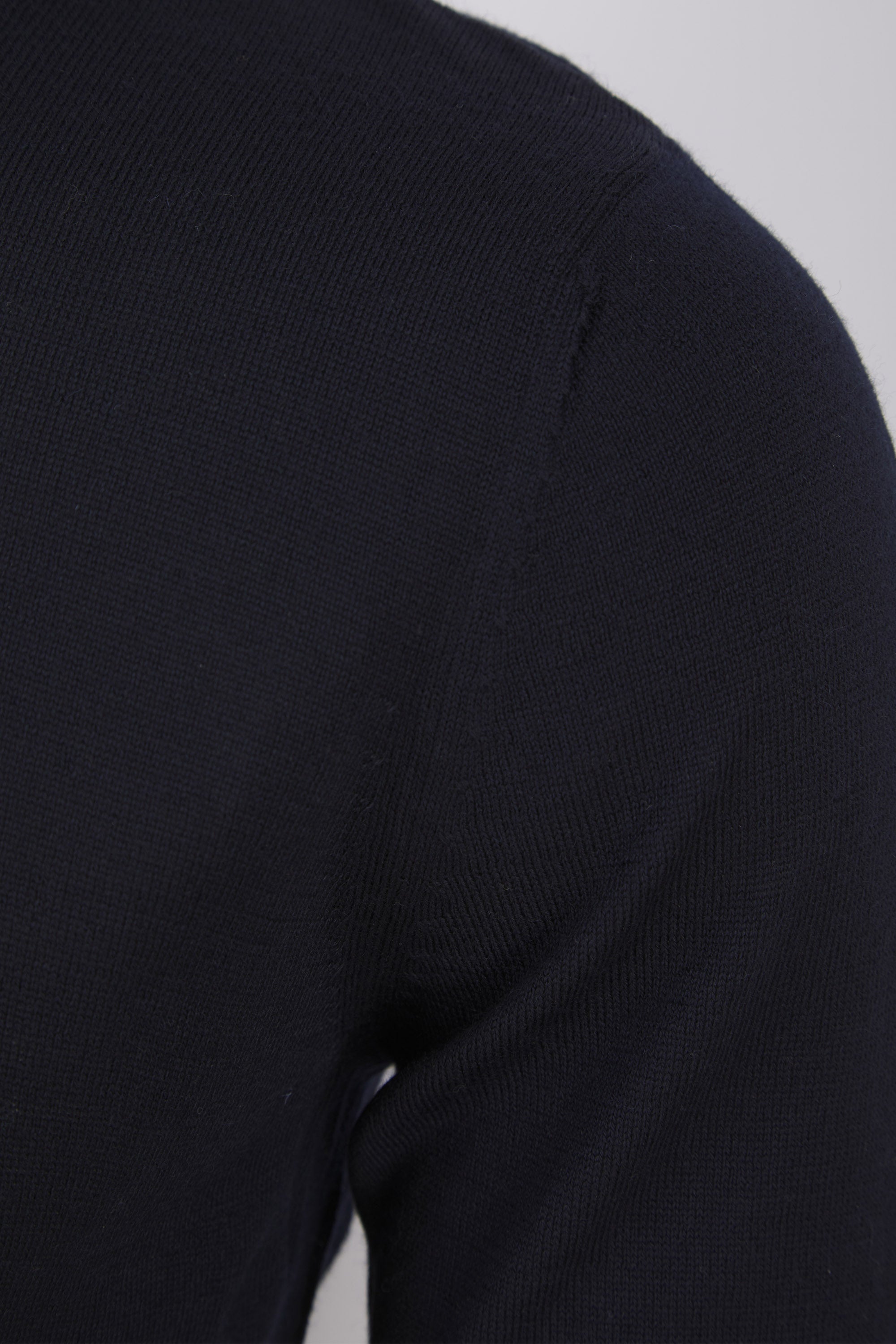 Load image into Gallery viewer, Remus Turtle Neck Knit Navy
