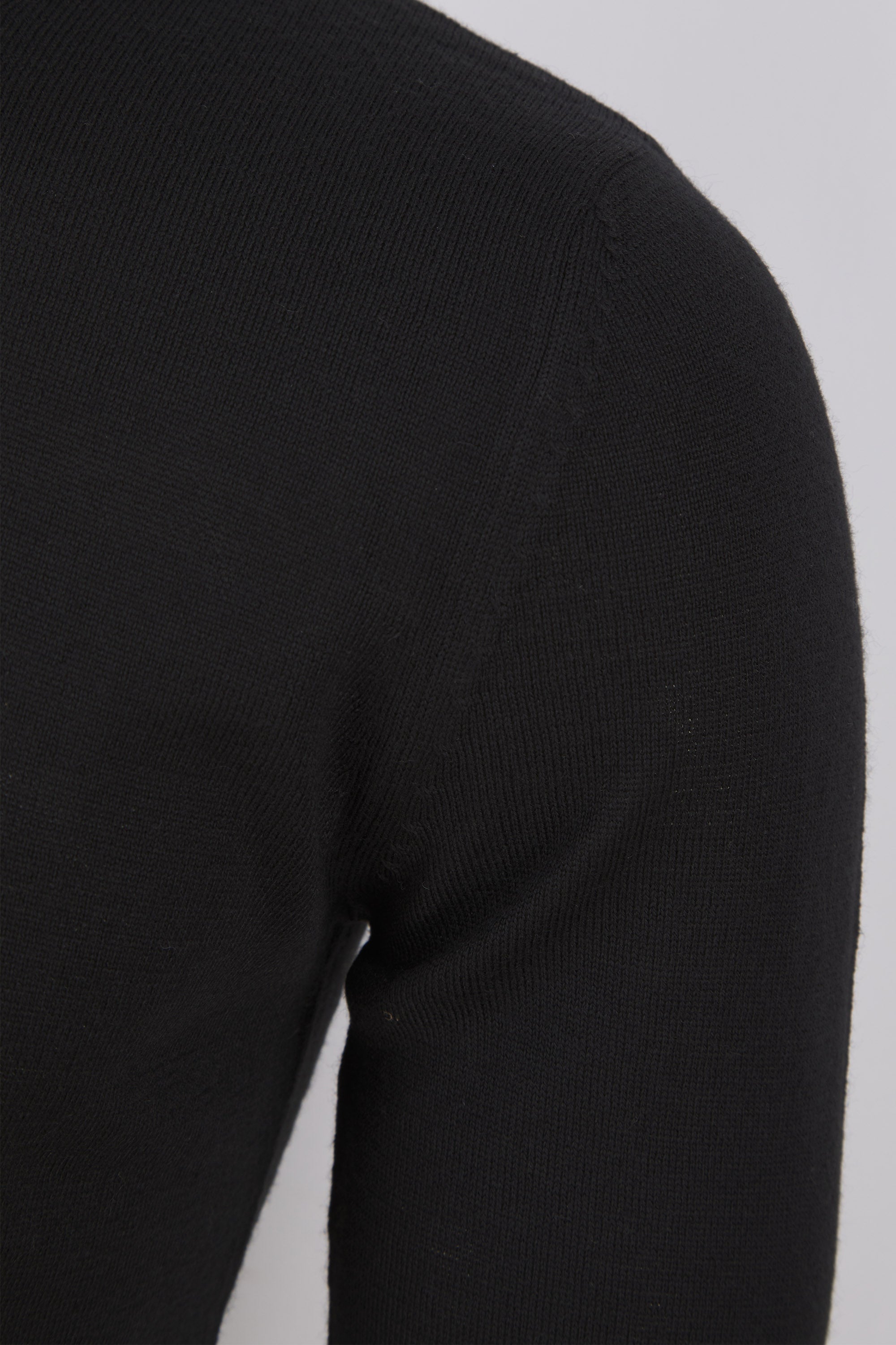 Load image into Gallery viewer, Remus Turtle Neck Knit Black
